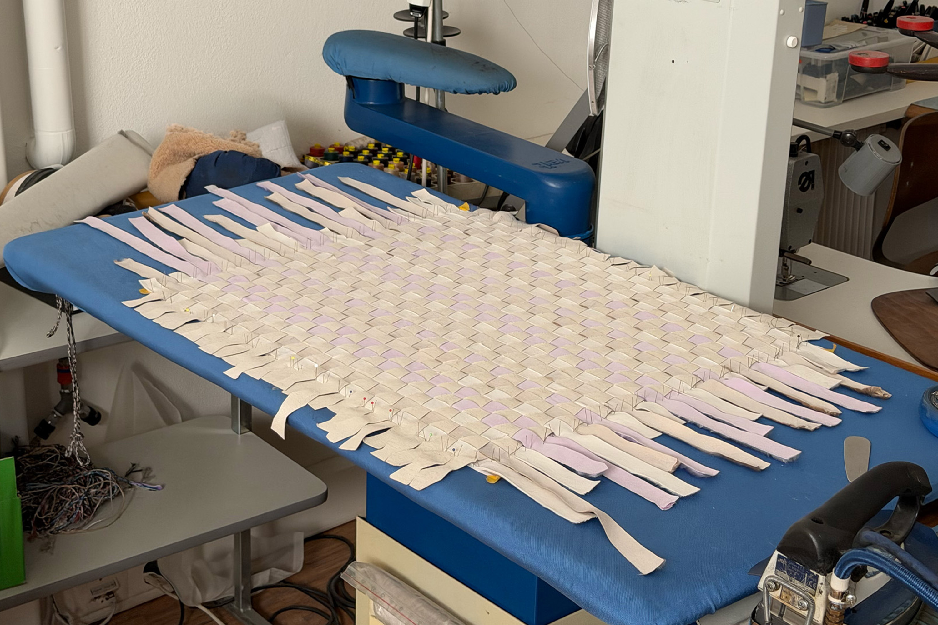 Akris Weave board